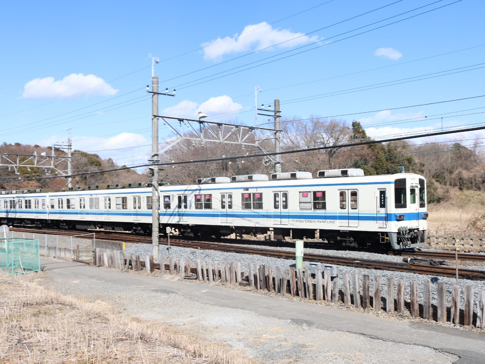 8000系