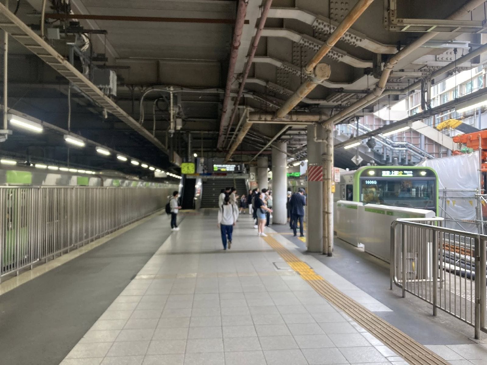 山手線ホーム