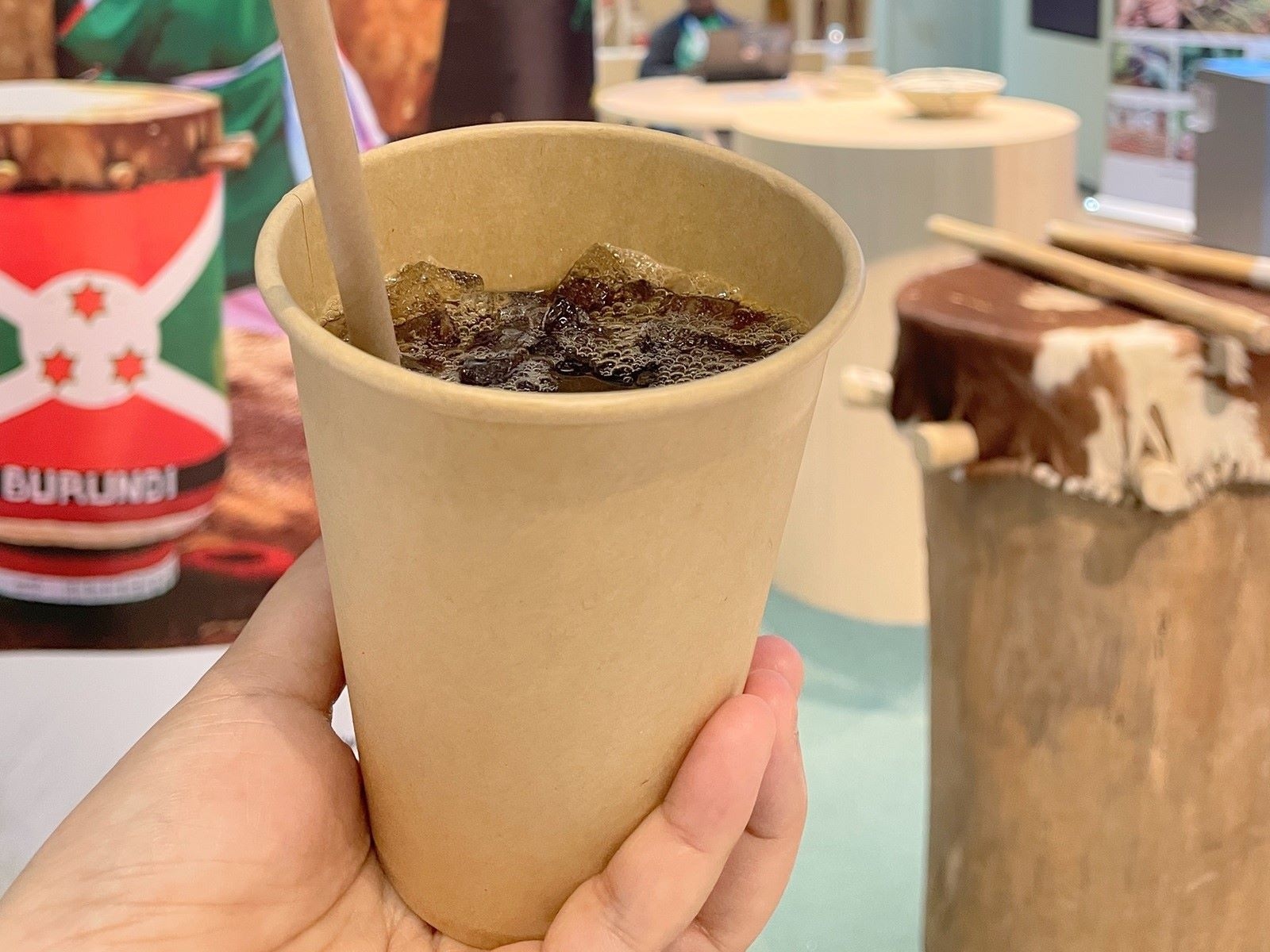 ブルンジカフェはアイスコーヒーだけでなくアイスのパフェも人気