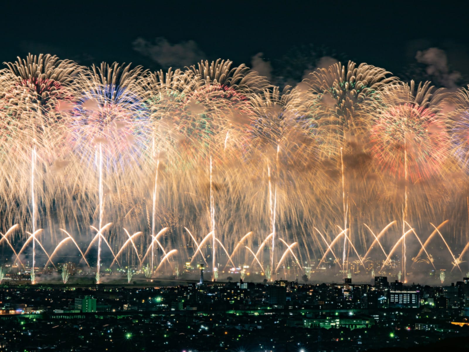 「ロケーションが最高だと思う全国の花火大会」ランキング