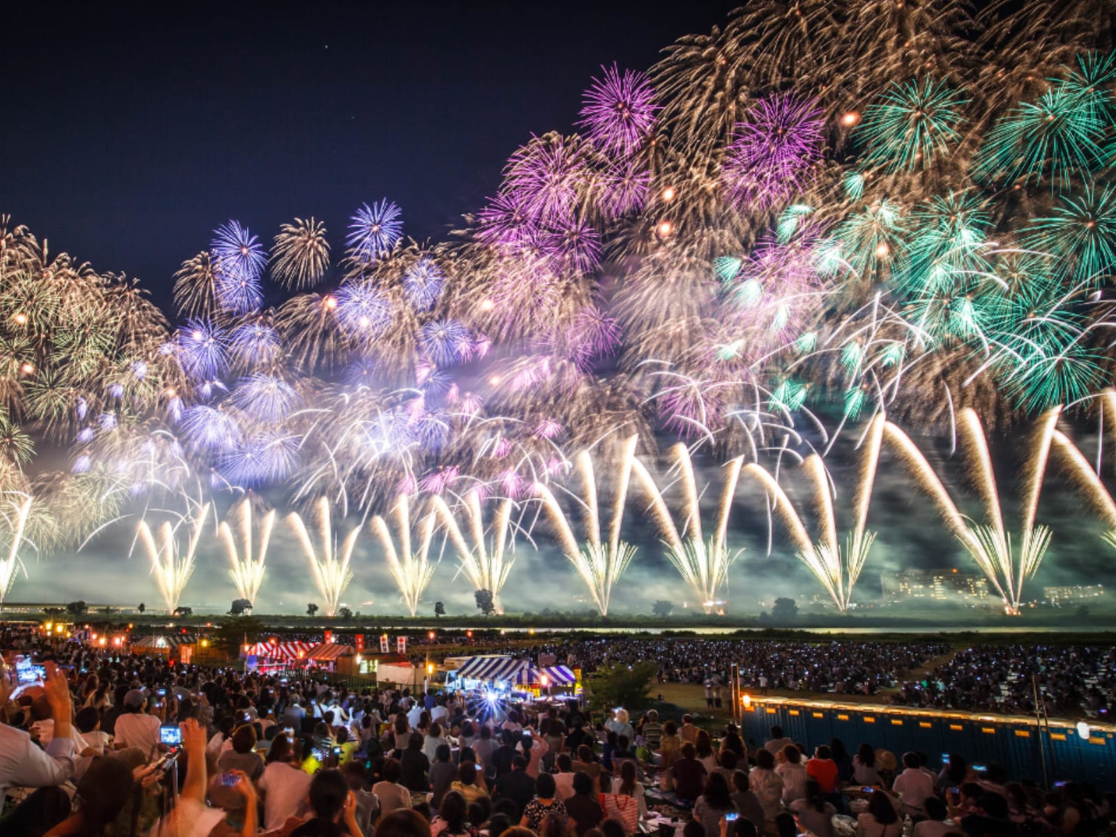 「スケールが桁違いだと思う全国の花火大会」ランキング