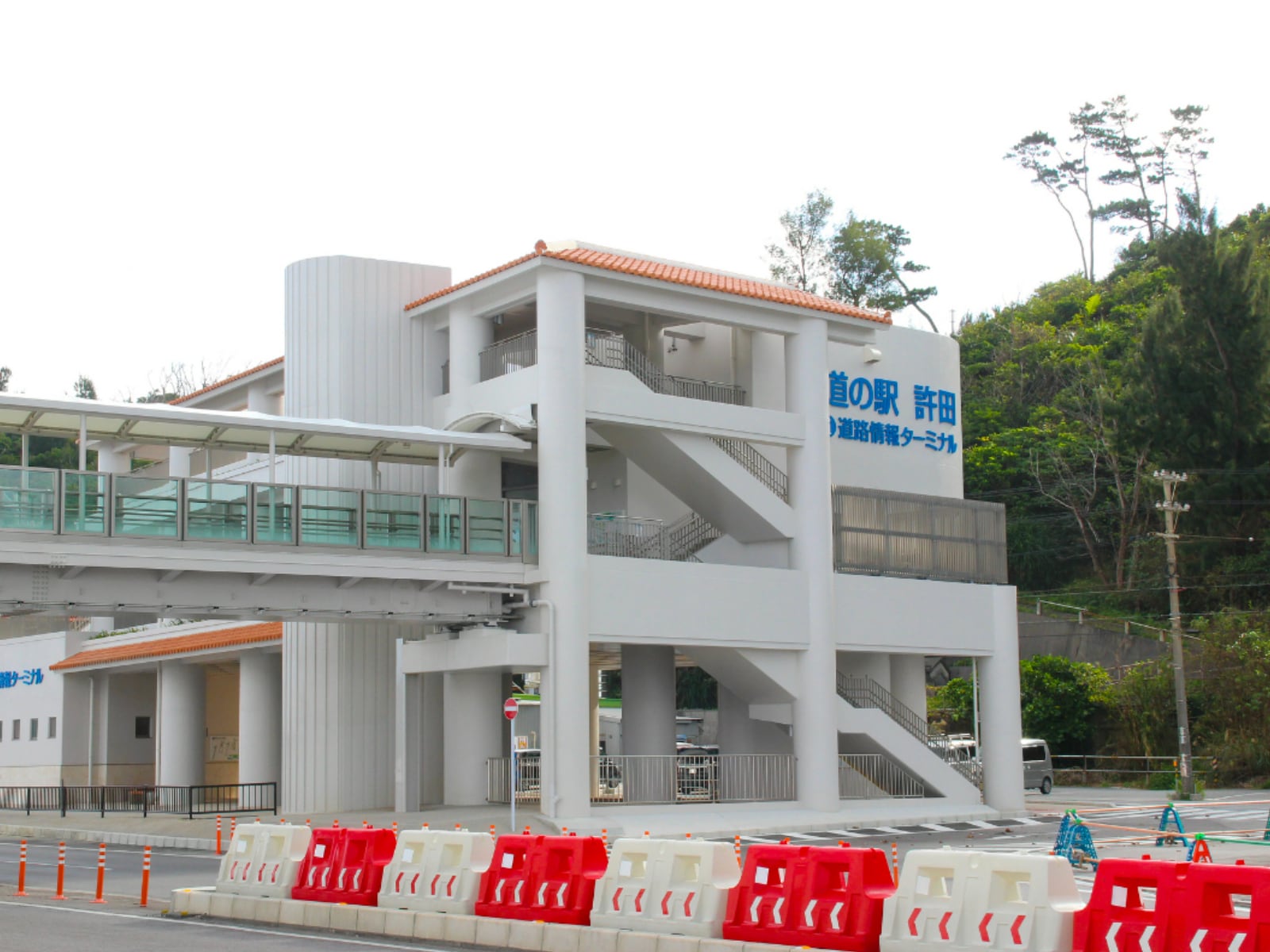 グルメが魅力的な「沖縄県の道の駅」ランキング