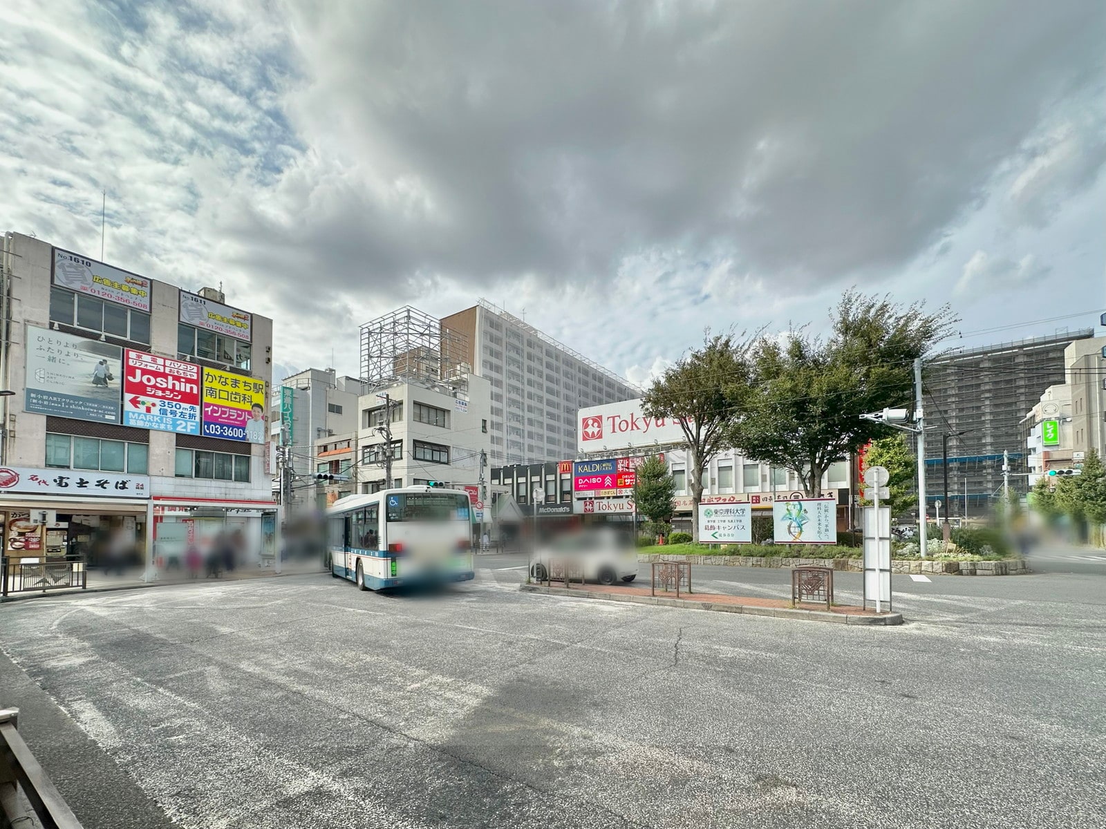 金町駅北口の風景