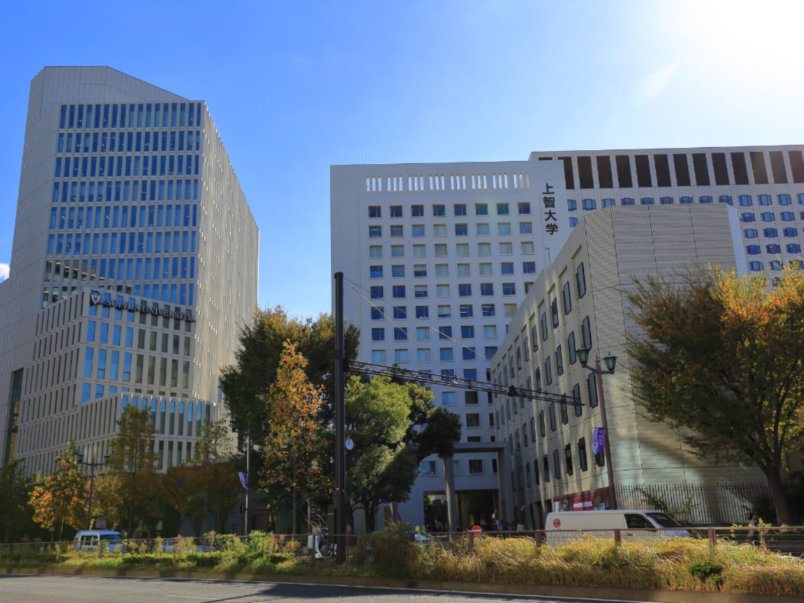 「早慶上理の中で最もお金持ちなイメージがある大学」ランキング