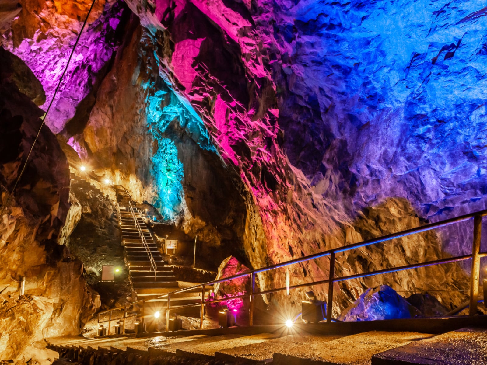 「秋に行きたい東京都の穴場秘境」ランキング