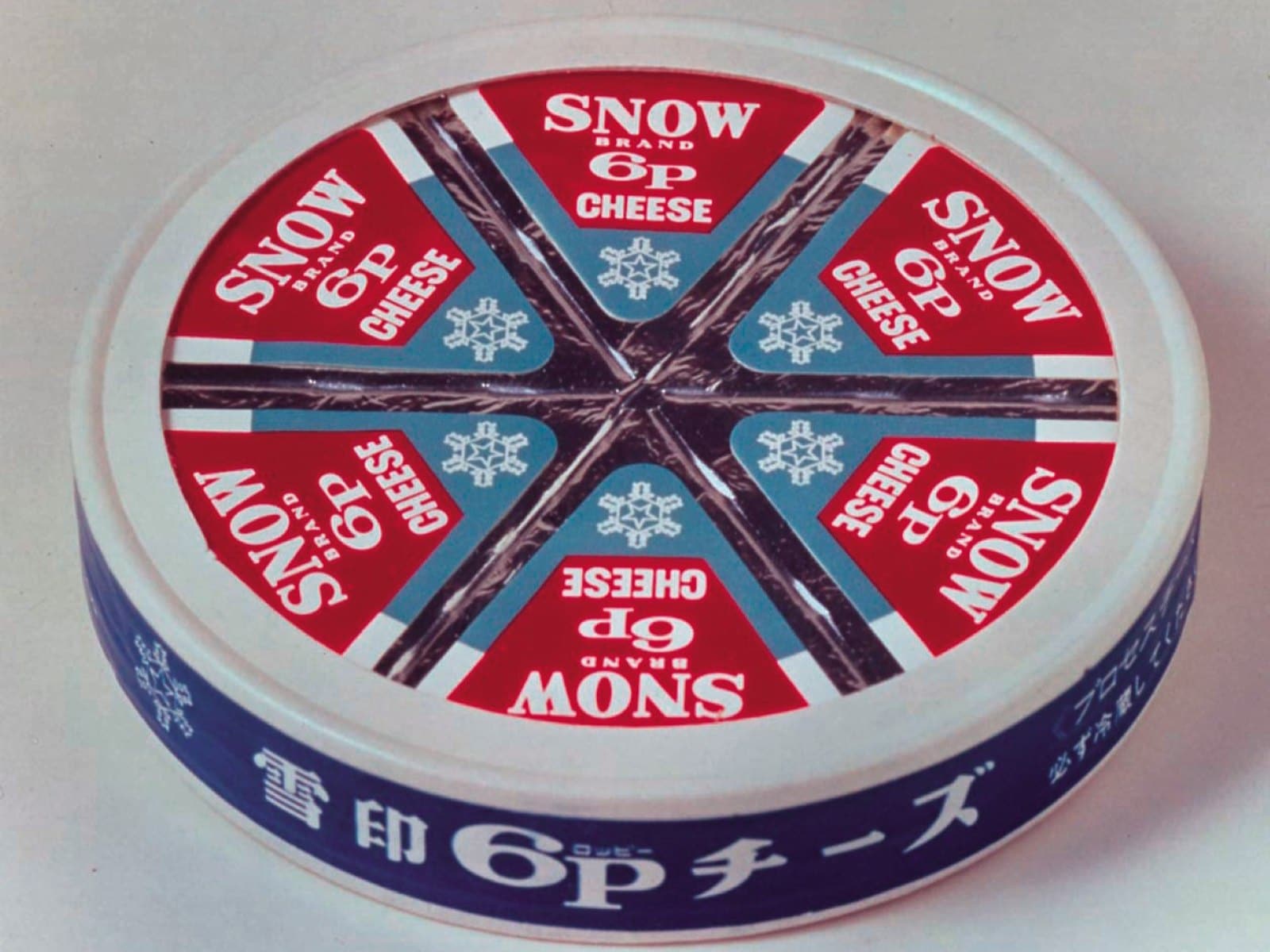 1954年（昭和29年）に発売された初代「６Pチーズ」のパッケージ（画像は公式Webサイトより）