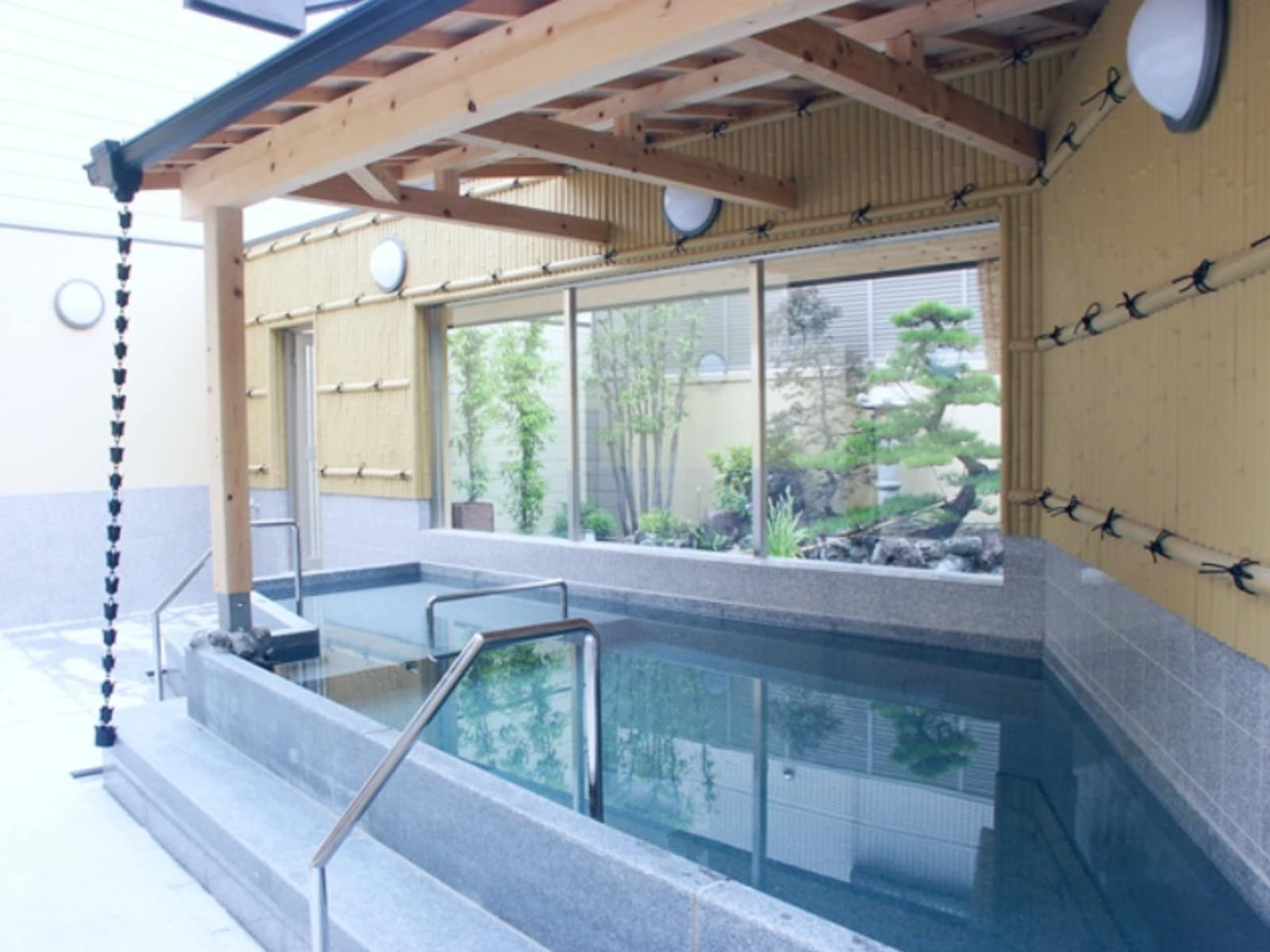 「新世界ラジウム温泉」公式Webサイトより