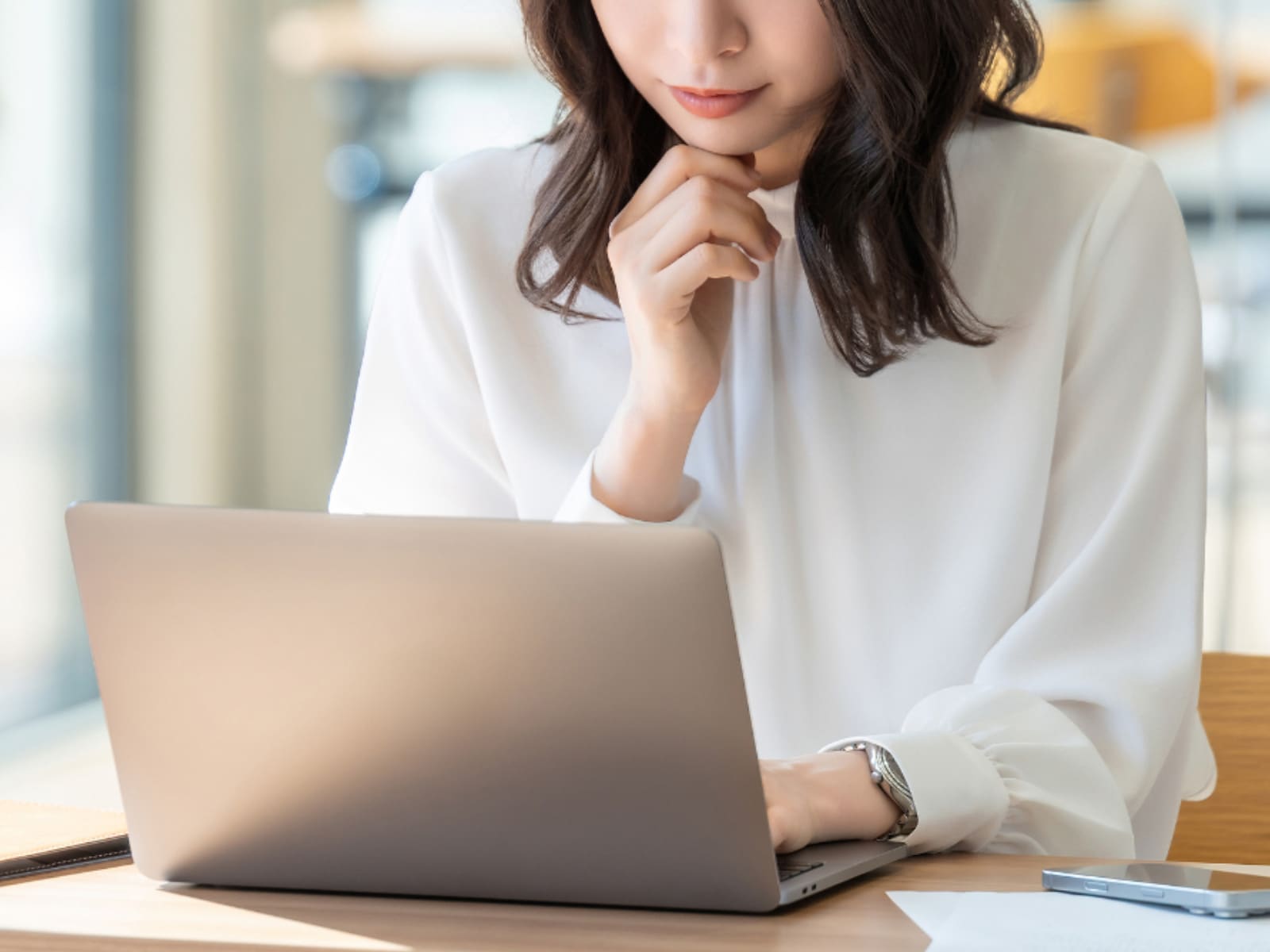 4月からの転勤辞令が出ました。家族とは離れたくないので、今すぐ転職すべきでしょうか…？