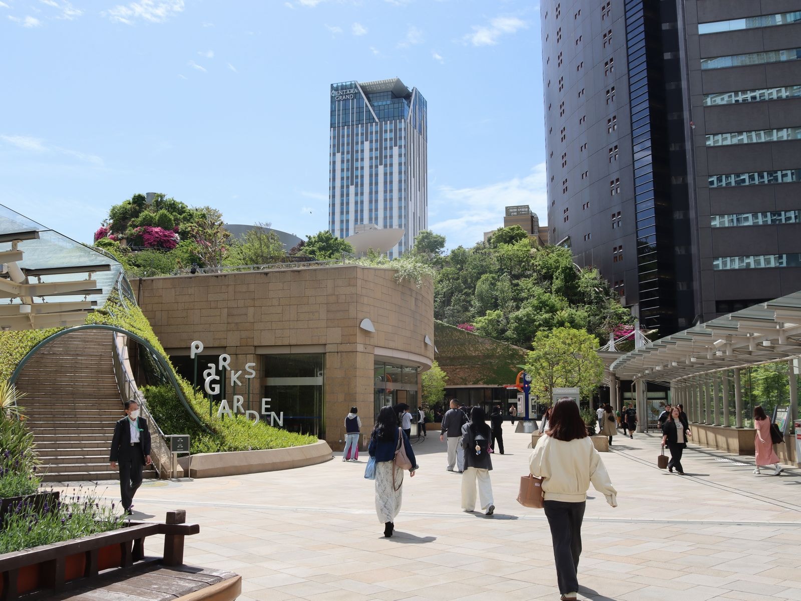 なんばパークス