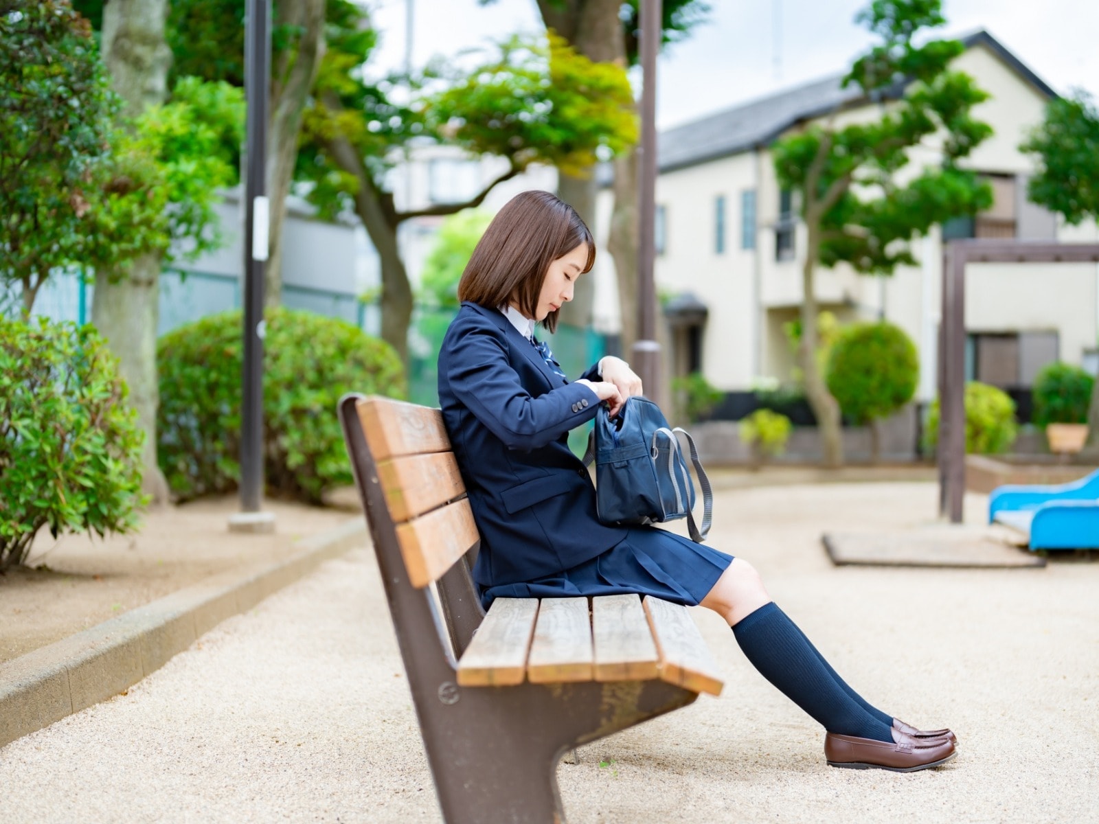 高校生の8割が「学校に行きたくない」と感じた経験あり