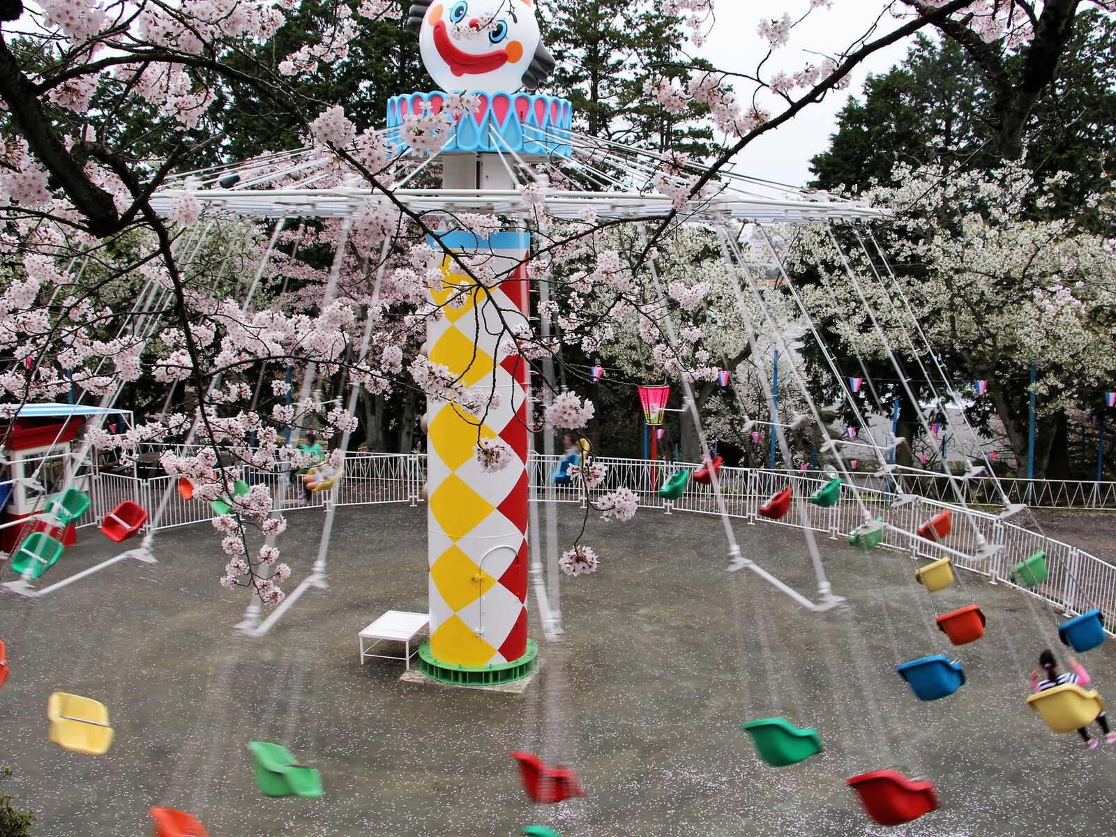 かみね遊園地のピエロタワー