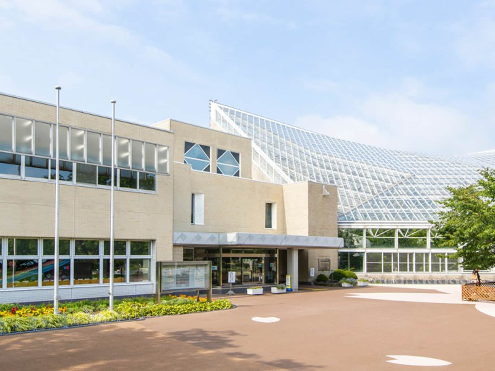 苫小牧市立中央図書館