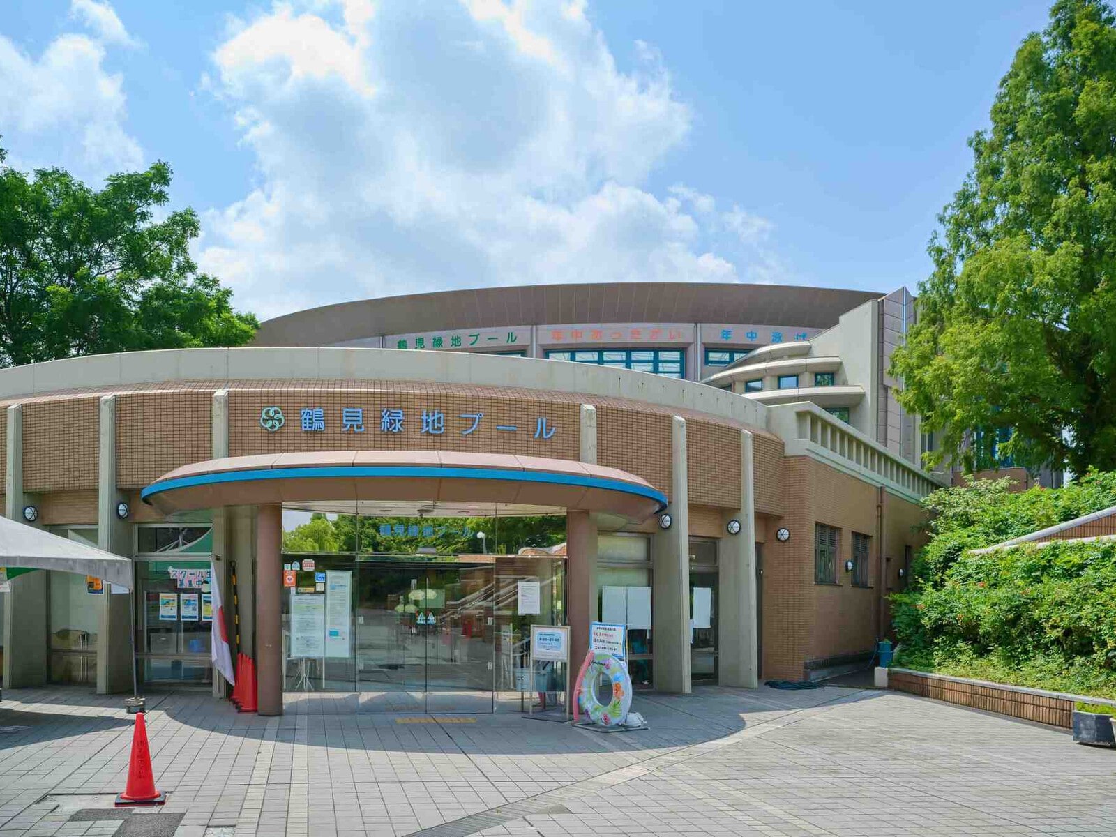 鶴見緑地プール