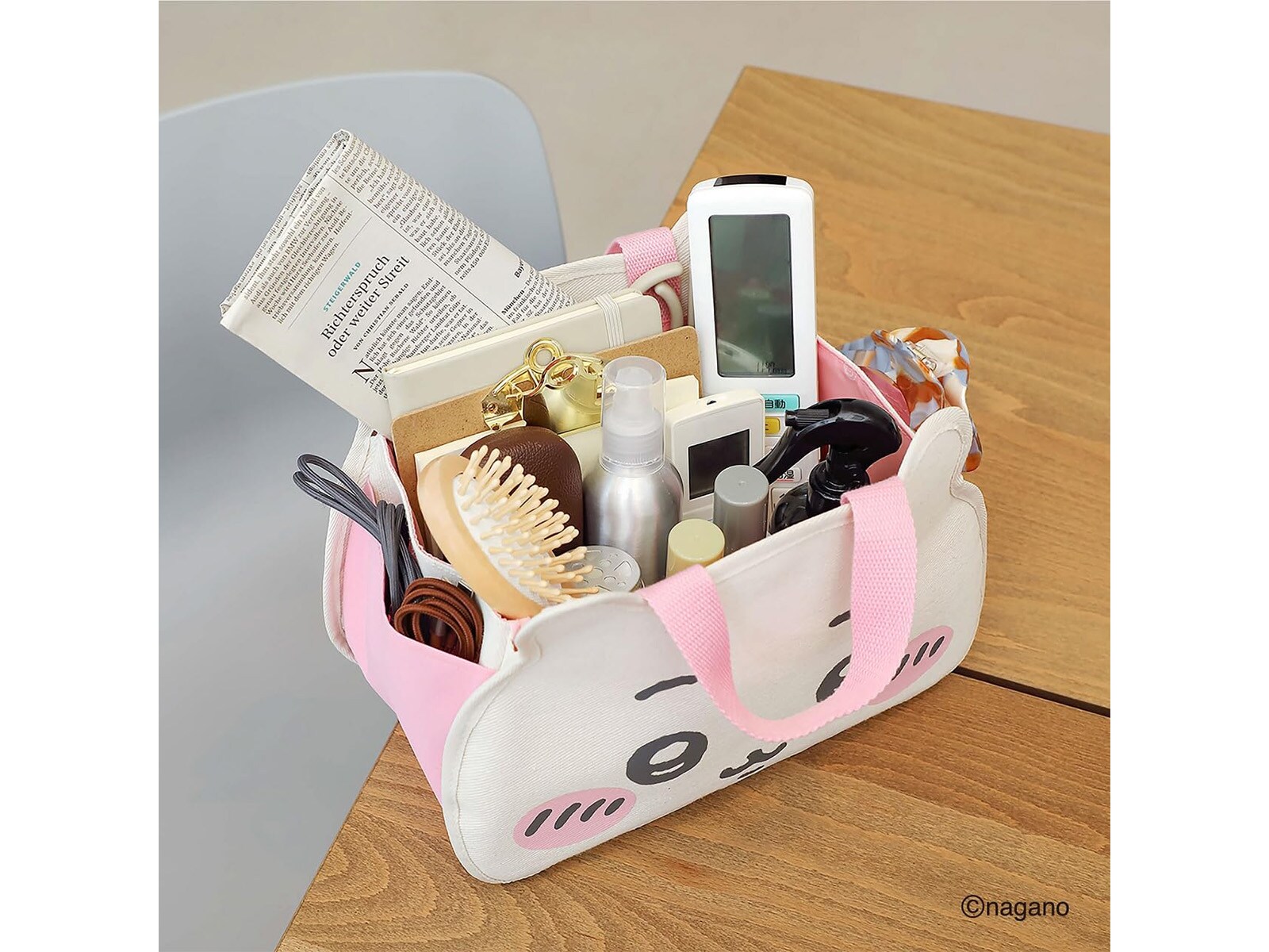 CHIIKAWA INTERIOR TOTE BAG BOOK