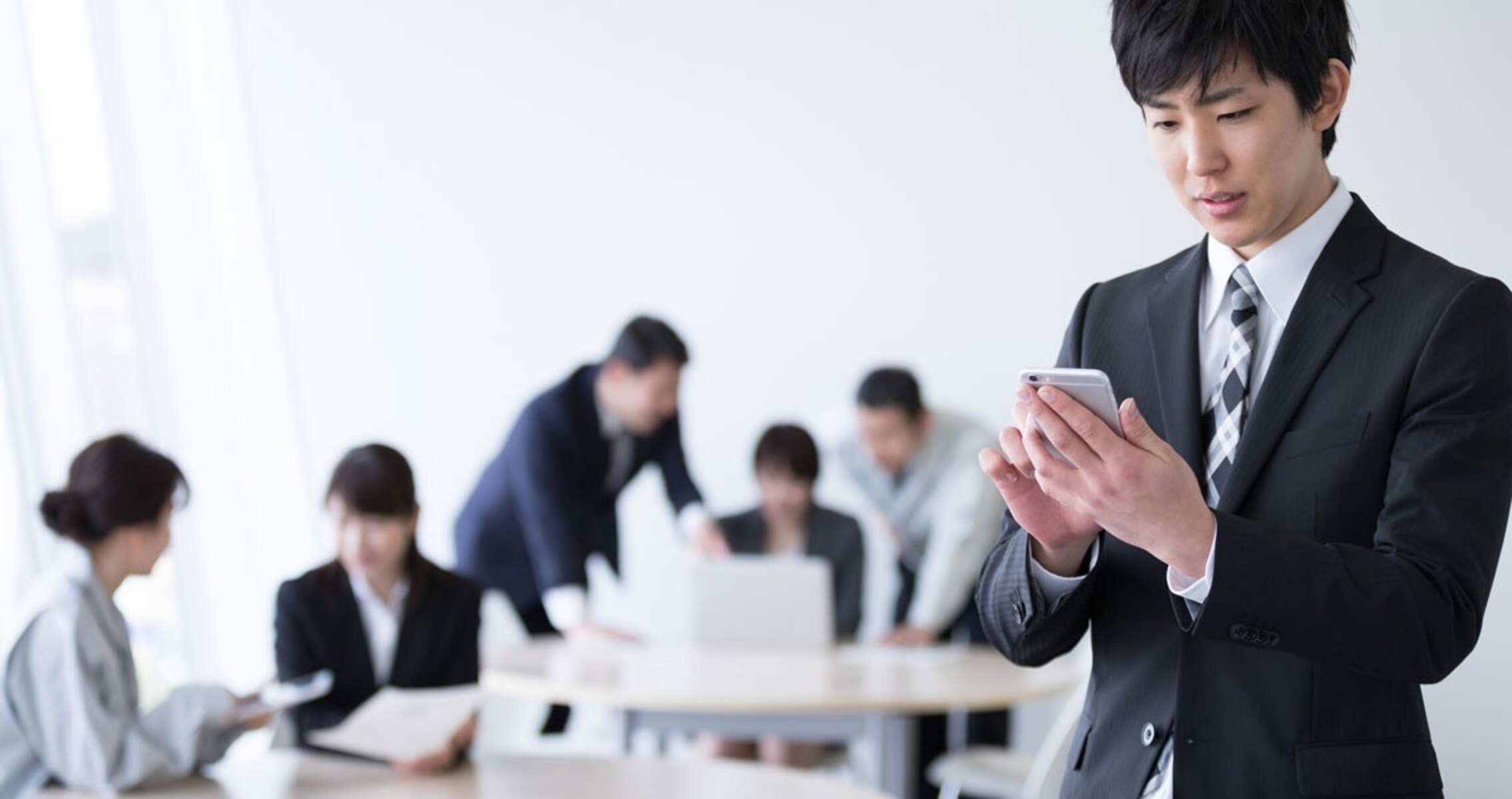 #Me Too運動の弊害で職場の出会いが消滅… 男たちが向かう先はマッチングアプリか!?