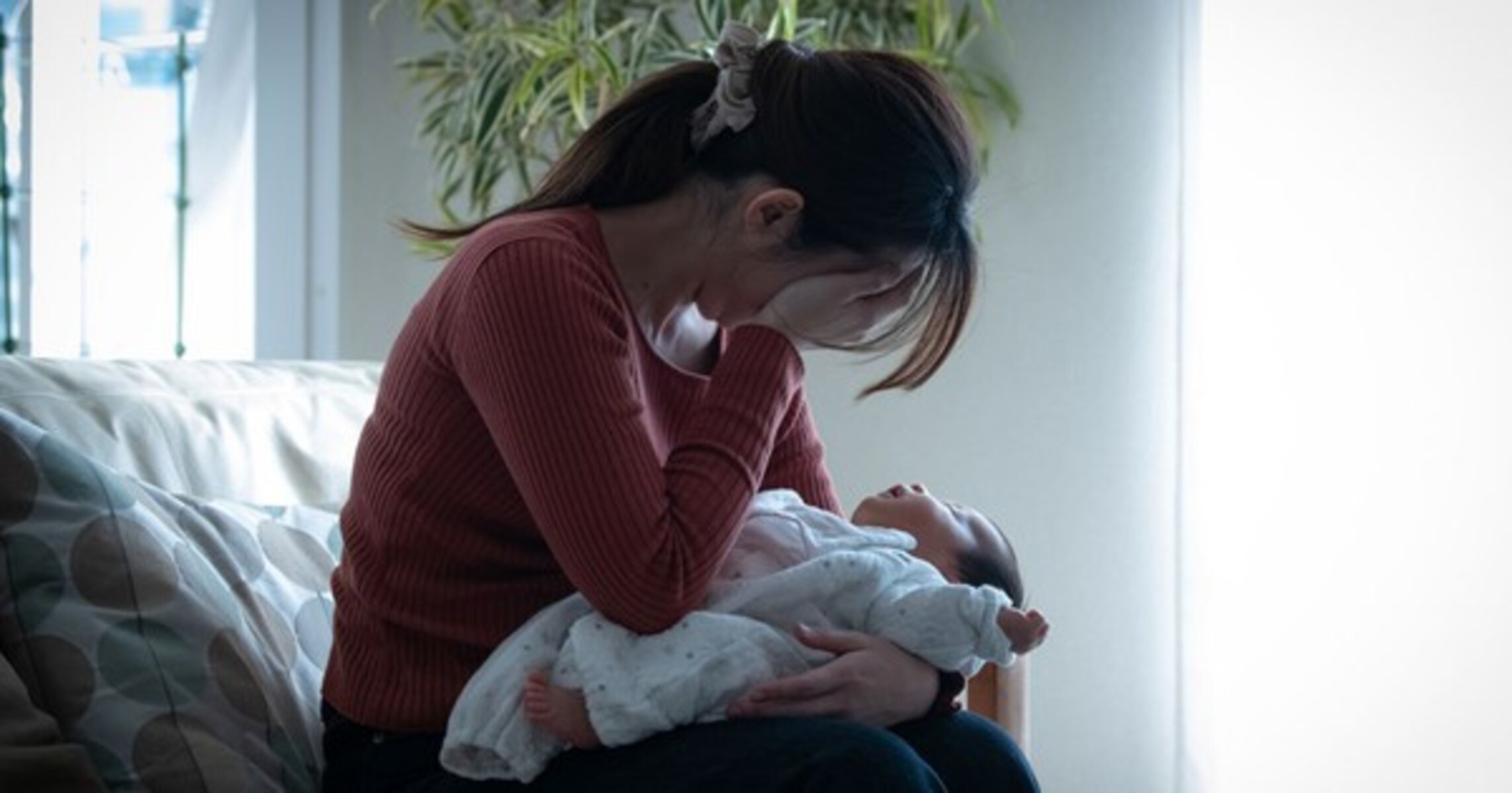 赤ちゃんのいる友人が「しんどい」と眠りについたら次の日の朝…「人間いつ何が起こるか本当にわからない」の声