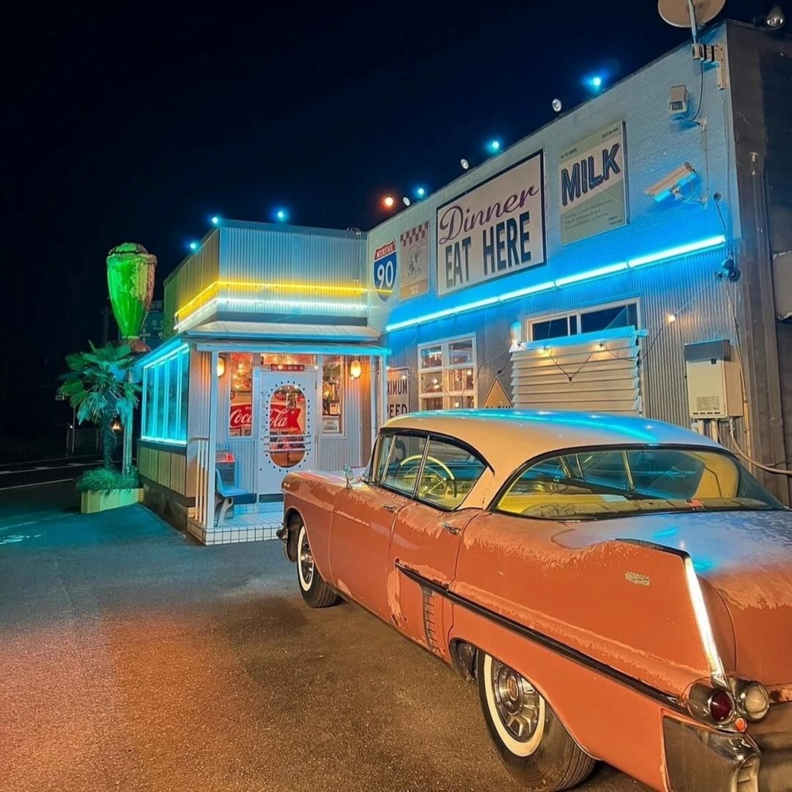 PEPPERS DRIVE-IN（ペッパーズドライブイン）