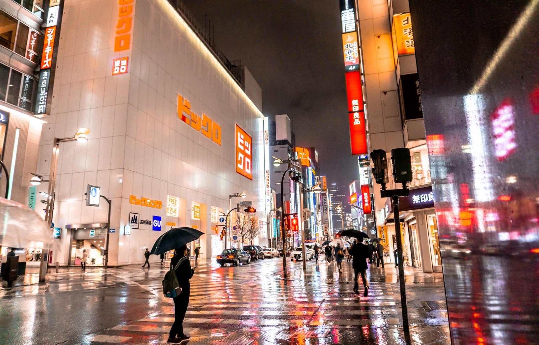 15 Hot Shopping Spots Around Shinjuku Station!