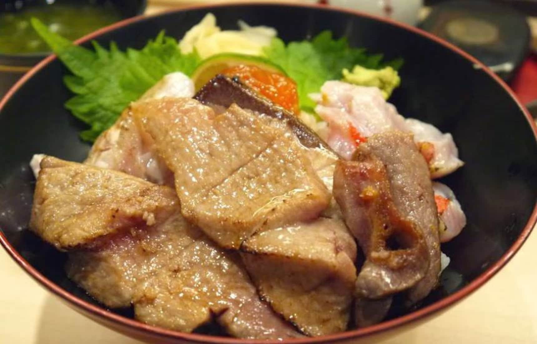Find the Best Food Around Tsukiji Fish Market