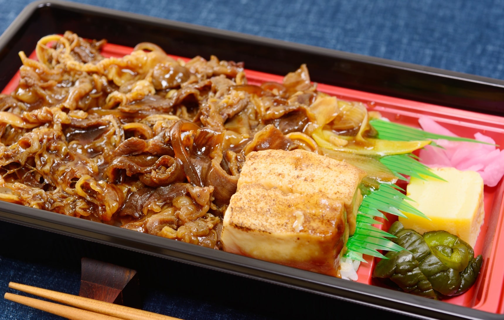 【日本美食】極致美味輕鬆入手！5款必吃日本和牛鐵路便當