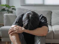 うつ病を放置するリスクとデメリット……人生の損失・社会の経済的損失を抑えるために重要なこと