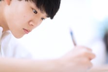 塾を活用して学校の夏休みの宿題をする方法…塾の使い方で効果を発揮