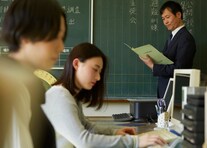 「教頭→校長へと進む道にワクワク…しない」学校教育を変革したい“ふきこぼれ教員”たちの選択