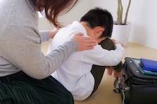 不登校の子に「なんで？」と問い詰めるのはNG！ 元教師が明かす、学校に行けなくなる本当の理由