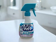 お風呂掃除にキッチンハイターを使っても問題ない？ プロが「絶対にやってはいけない」と語るのは…