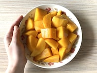マンゴーを20種類以上食べた台湾料理研究家が教える！「日本人が知らない」マンゴーを100%おいしく食べる剥き方