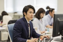 Z世代が苦手なビジネスマナーランキング！「敬語・言葉遣い」「メールでのビジネス文書作成」を上回る1位は？