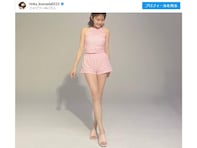 久間田琳加、ピンクのミニスカートで圧巻の美脚披露！ 「世界遺産レベル」「スタイル女神」