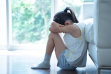 子どもたちの自殺は長期休み前後に増加傾向…家庭内での異変に親はどう対処すればいい？