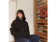 石田ゆり子、新垣結衣コラボのフーディを着用したかわいい姿に「若々しくてとても素敵」「めっちゃ可愛」