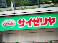 「毎回必ず頼むサイゼリヤのメニュー」ランキング！ 2位「小エビのサラダ」を抑えた1位は？