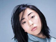 宇多田ヒカル、15歳の頃の“今と変わらない”姿に大反響！ 「大人っぽい」「初々しい可愛い」