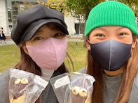 指原莉乃＆フワちゃん、プライベートで学祭に!? 「何それ楽しそうすぎ」「最高に青春してて羨ましい」