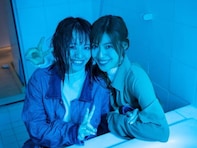 山本舞香＆瀧本美織、“姉妹級”にそっくりな密着ショットに反響！ 「めちゃかわいい」「美しい」の声