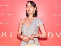 「外国の女優さんみたい」のん、大胆肌見せドレスでブルガリのセレモニー登場！ 「気品がある」