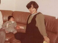 大竹しのぶ、息子の誕生日に昔のレアショット公開！ 「初々しいママのしのぶさん」「しのぶさんが可愛すぎる」