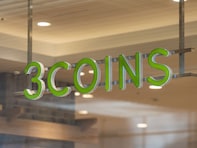 「好きな雑貨ブランド」ランキング！ 3位は「3COINS」、2位は「Francfranc」、1位は？