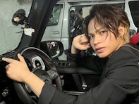 上田竜也、高級車の中で“密会”ショット公開！ 「サービスよすぎて」「かっこよすぎてパニック！」