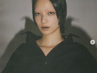 小松菜奈、眉毛なしの別人級モデルショット公開！ ミステリアスな色気を放つ新鮮なビジュアル