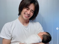 斉藤慶太、次女の誕生を報告！ ツーショットに「横顔がすでに美人さん」「幸せそうな笑顔」の声