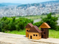 世帯年収580万円、2700万円の戸建てを購入した30代夫婦の後悔「老後を考えると不安で……」