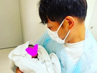 岩隈久志、「長女とは20歳差」の第4子誕生！ 家族顔出しショット公開＆「30代を飛び越えて40代で出産」と明かす