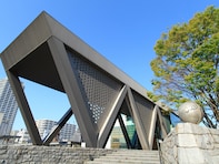 ドラァグクイーンの「絵本読み聞かせ」に関する、東京都現代美術館の“声明”に称賛の嵐。一体なぜ？
