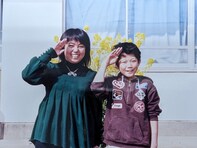 「女の子みたい」松丸亮吾、15年前の写真に反響！ 小学校の担任との再会ショットに「感動すぎる」の声も
