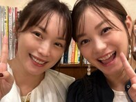 蛯原友里、44歳バースデーに双子の妹と顔出しショット公開！ 「ほんと日本一美人な双子」「可愛いママ」