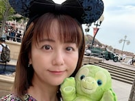 福田萌、一時帰国でディズニーショット！ 「妊婦さんでも可愛すぎ」「ママになっても相変わらずかわいい」